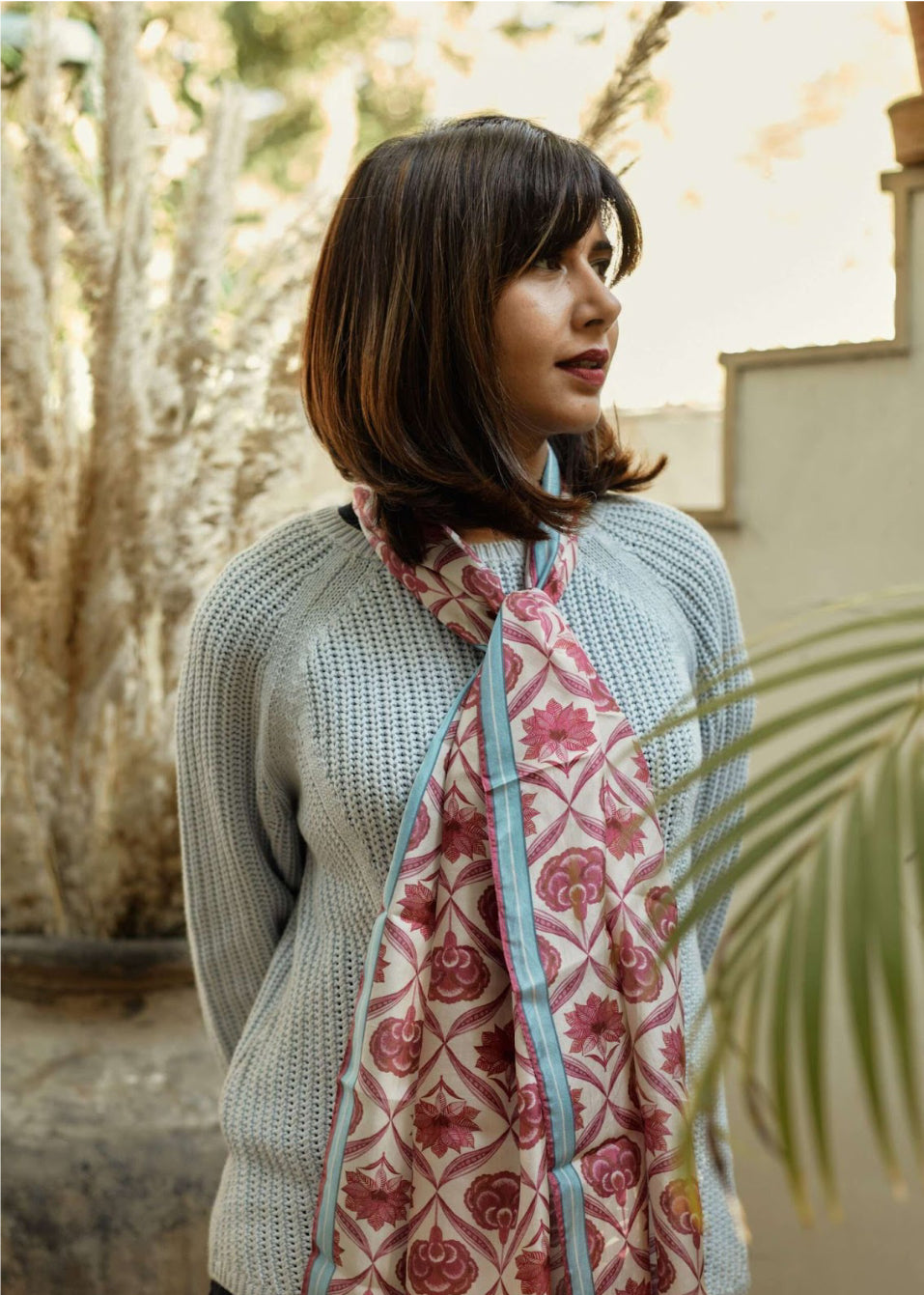 Top 5 Trending Stole For Women | Buy Timeless Accessories of Comfort and Grace